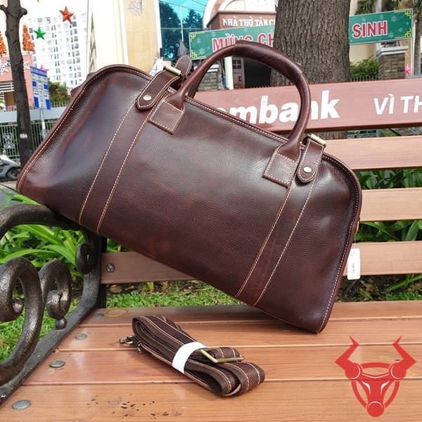 Túi xách du lịch da bò thật TT05: Một sản phẩm đáng mua cho những chuyến đi công tác.