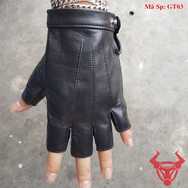 Lớp lót mềm mại: Bên trong găng tay GT03 có lớp lót mềm mại, tạo cảm giác êm ái và thoải mái khi đeo.