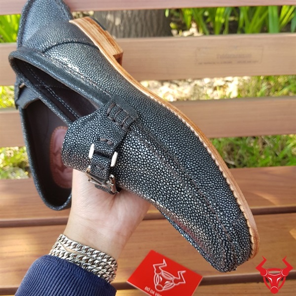 Giày Lười Da Cá Đuối Thái Lan GC01A441: Sự tự tin và sự thoải mái trong từng bước đi