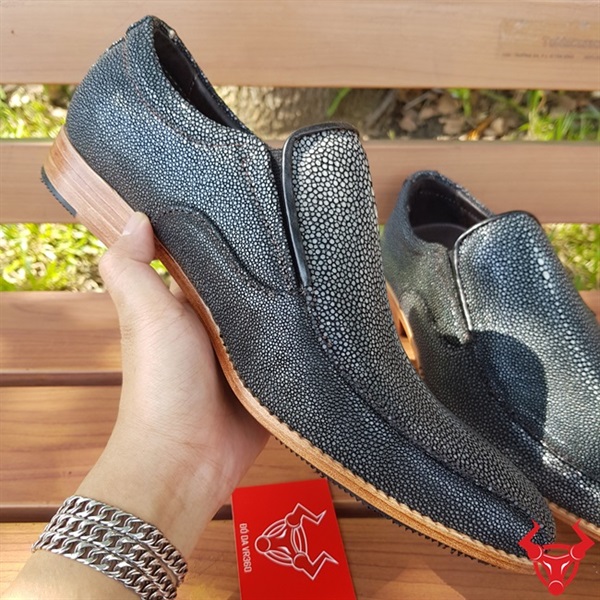 Giày Tây Lười Da Cá Đuối Thái Lan GB01A440: Sự kết hợp tinh tế giữa phong cách lười và chất liệu da cá đuối
