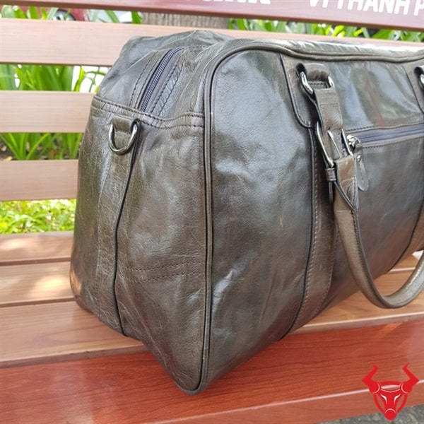 Túi xách du lịch nam da bò thật TT11: Thiết kế thông minh, tinh tế và chắc chắn.