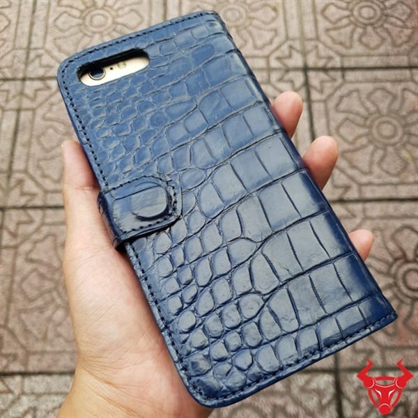 "Bảo vệ hoàn hảo và phong cách: Bao da cá sấu màu Navy cho iPhone 7 Plus"