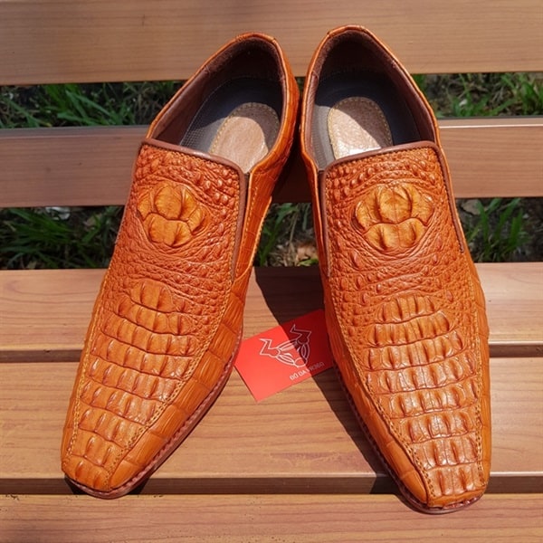 "Sự tự tin và sự độc đáo với giày da cá sấu nam giá rẻ GB6A4"
