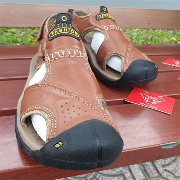 "Giày Sandal Dã Ngoại Bít Mũi GSD03-NĐ: Lựa chọn tuyệt vời cho các chuyến du lịch và leo núi"
