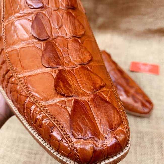 "Giày tây da cá sấu gai đuôi GBA: Sự lựa chọn tối ưu cho phong cách và sự thoải mái"