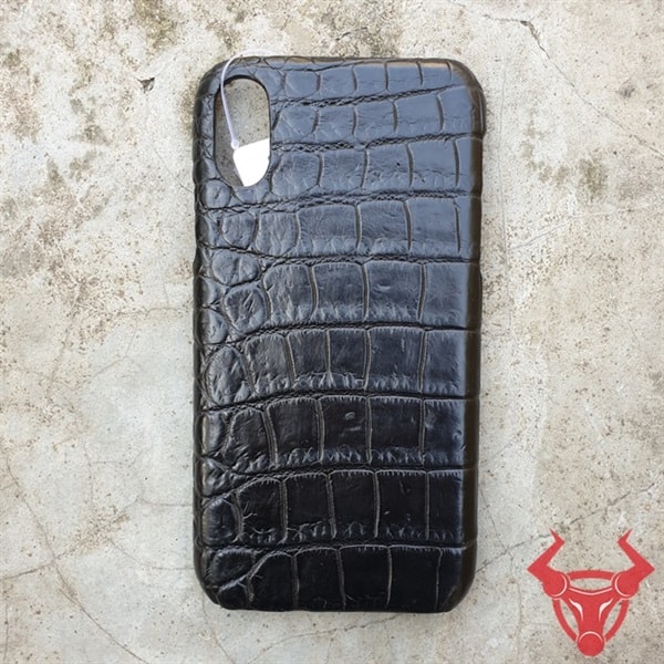 Tăng cường phong cách của bạn với ốp lưng da cá sấu OX0108 cho iPhone XR.