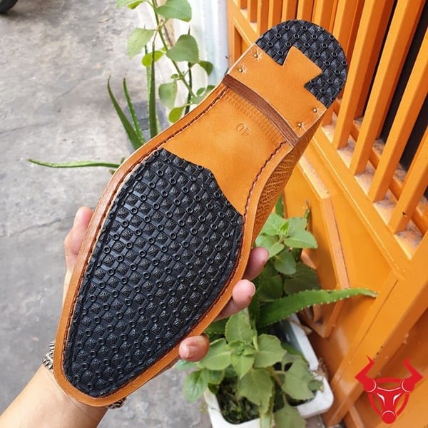 Giày Tây Da Đà Điểu Chân Gai Vàng Bò GB06D1 - Sự kết hợp hoàn hảo giữa đẳng cấp và sự thoải mái