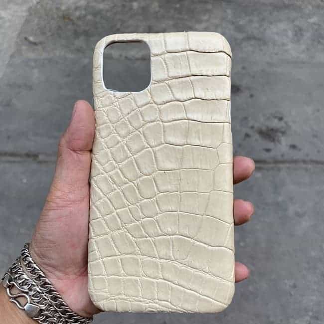 "Chất liệu đáng chú ý: Ốp lưng da cá sấu giảm giá cho iPhone 11 Pro Max"