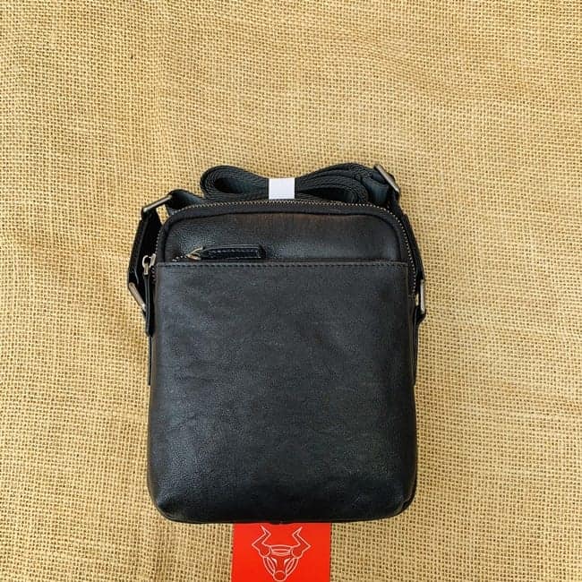 Túi đeo chéo da VEG A11 - Thiết kế đơn giản, tinh tế