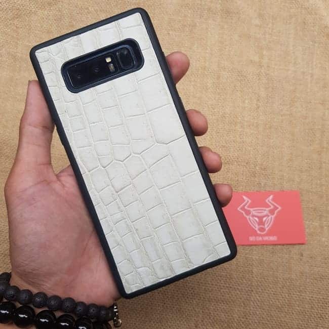 "Chất liệu da cá sấu cao cấp: Ốp lưng dán sang trọng cho Samsung Note 8"