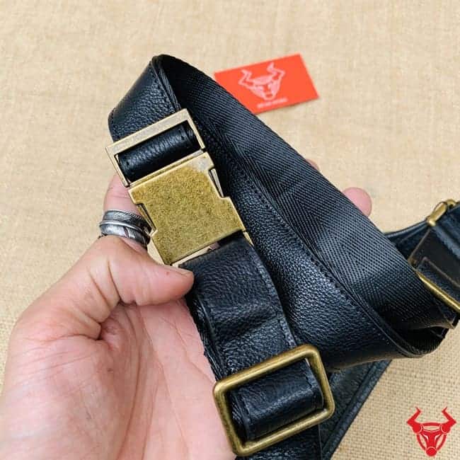 Túi đeo bụng da bò VEG cao cấp D4: Sự kết hợp hoàn hảo giữa phong cách và chất lượng.