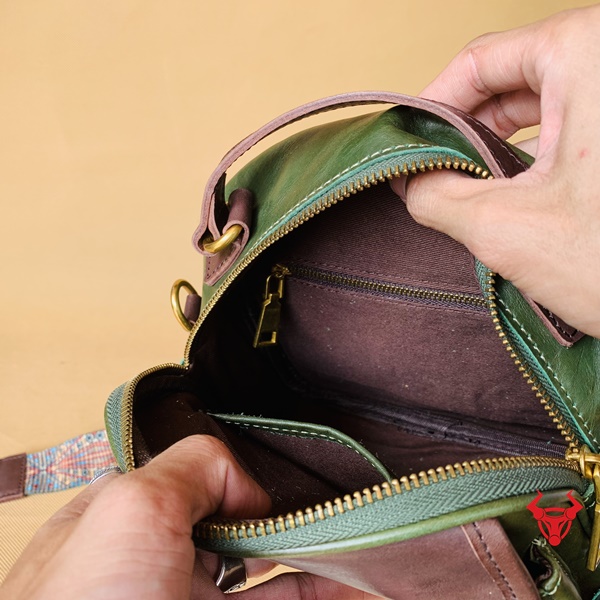 Túi đeo chéo nữ da bò cao cấp TDN32 - Sự kết hợp hài hòa giữa chất liệu và màu sắc