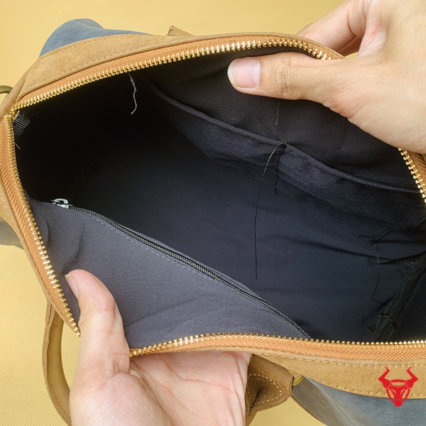 Túi Trống Da Bò Nubuck TT16 - Sự lựa chọn tuyệt vời cho những ai muốn sở hữu một mẫu túi đẳng cấp và sang trọng.