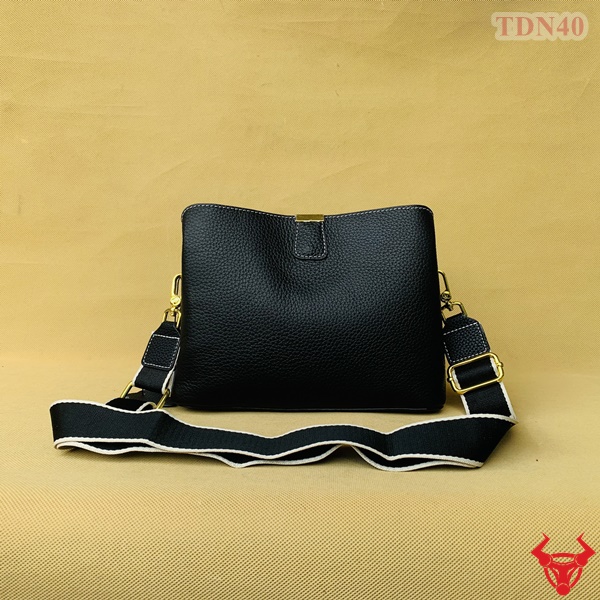 "Túi đeo chéo cho nữ - Da bò cao cấp - TDN40: Sự kết hợp hoàn hảo giữa thiết kế và chất lượng"