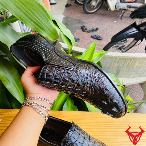 Giày Tây Nam Da Cá Sấu GBA4 – Đẳng Cấp Lịch Lãm Giày cá sấu GBA4 – Phong cách quý ông, lịch lãm.