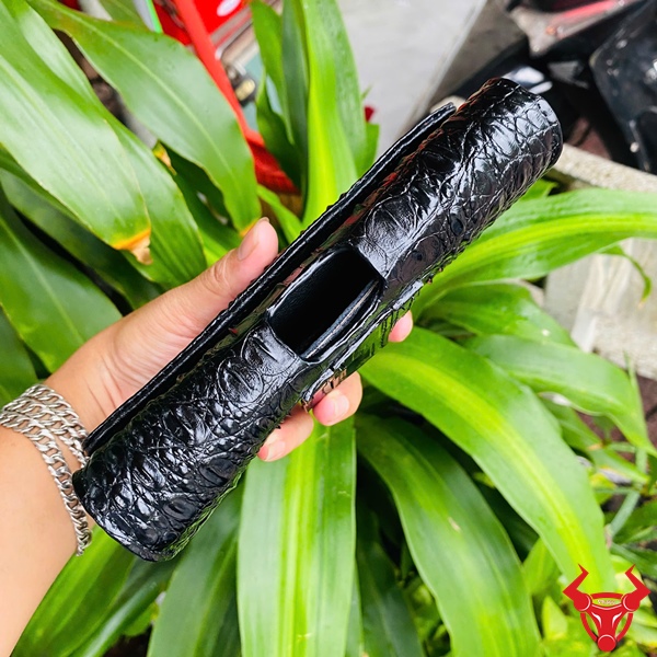 Phụ kiện nam cao cấp – Bao da cá sấu độc bản Sản phẩm bao da 2 ngăn thủ công cao cấp từ da cá sấu.