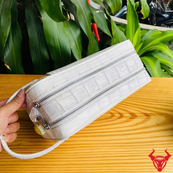 Túi clutch da cá sấu CGA8 màu bạch tạng – Thời trang cao cấp Clutch CGA8 da cá sấu trắng với kiểu dáng hộp thanh lịch, thời trang