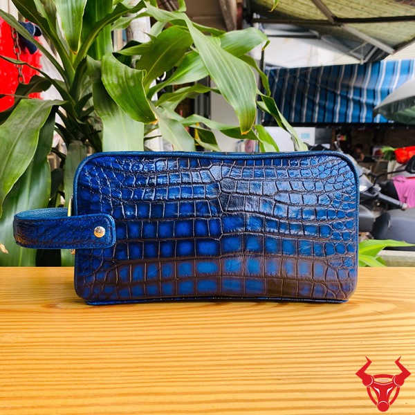 Clutch da cá sấu CGA8 xanh patina cao cấp – Sang trọng vượt trội Clutch hộp da cá sấu màu xanh patina nổi bật, thủ công độc bản