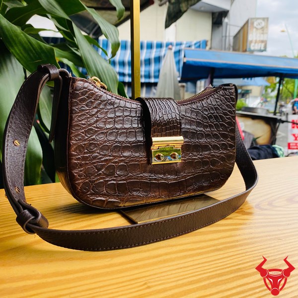 Đẳng Cấp Thời Thượng Cùng Túi Da Cá Sấu HM-19 Túi xách da cá sấu HM-19 sang trọng cho nữ, dây đeo vai.