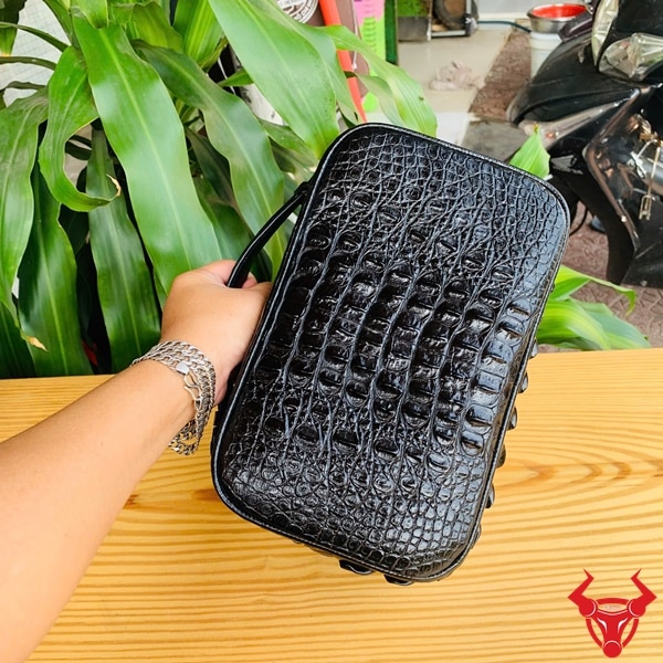 Túi golf da cá sấu CJA4 cao cấp cho doanh nhân.