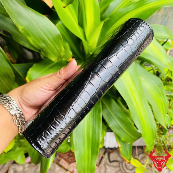 BLAA8 – Ví nam da cá sấu đen bóng gấp ba, phụ kiện thời thượng Ví cá sấu thật gấp 3 với kết cấu vân lưng sang trọng, cải tiến tiện ích