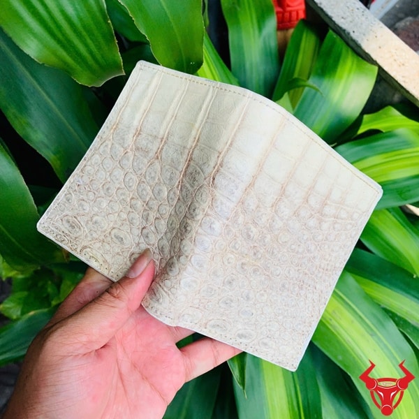 Ví Cá Sấu Bạch Tạng VJA8 - Phụ Kiện Cao Cấp Cho Phong Cách Doanh Nhân.