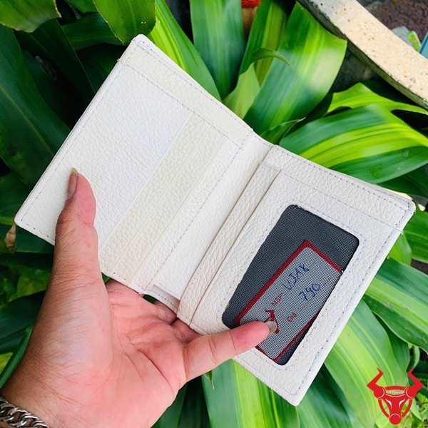 Ví Cá Sấu Bạch Tạng VJA8 - Món Phụ Kiện Thời Thượng và Sang Trọng.
