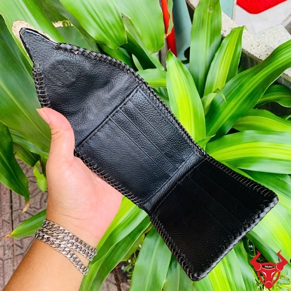Ví cá sấu nguyên con với thiết kế lạ mắt, màu da nguyên thủy, cá tính.