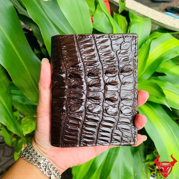 Ví Da Cá Sấu VJA1 - Sang Trọng Và Bền Bỉ Ví da cá sấu cao cấp, thiết kế tinh tế, mang đến vẻ đẹp quý phái.