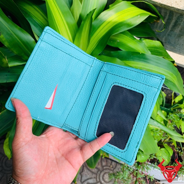 Ví Cá Sấu VJA8 - Quyền Lực Và Đẳng Cấp Ví cá sấu VJA8, màu xanh lam, giúp thu hút tài lộc và mang lại sự may mắn.