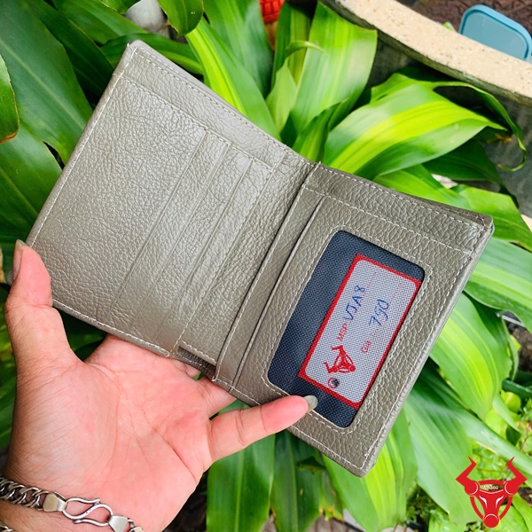 Ví Cá Sấu VJA8 - Phụ Kiện Cao Cấp Ví cá sấu VJA8, màu xanh ve chai, giúp thu hút tài lộc và mang lại may mắn.