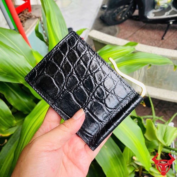 Ví Kẹp Tiền VYA8 - Thuận Tiện Đảm Bảo An Toàn Cao Hình ảnh ví kẹp tiền VYA8 thuận tiện, cầm tay với vòng cổ tay.
