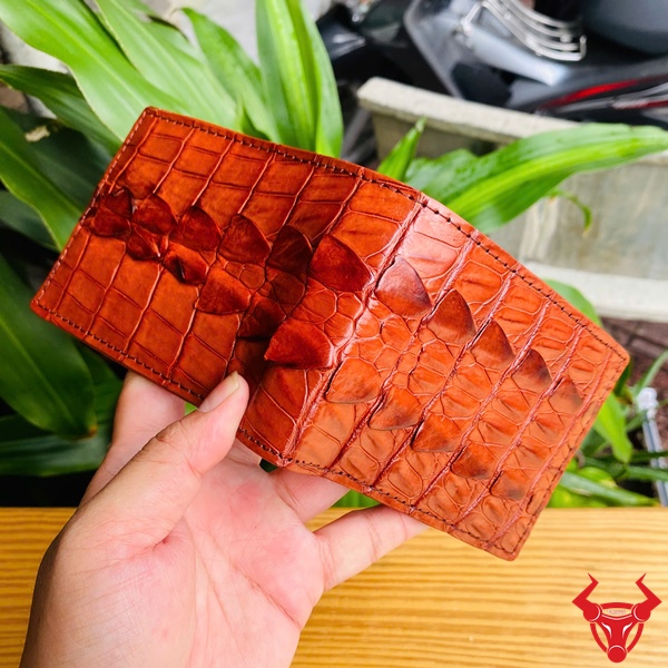 Ví Da Gai Đuôi Cá Sấu VFA2 – Lựa Chọn Của Người Thành Đạt Ví da cá sấu phần đuôi VFA2 nâu đỏ cao cấp dành cho doanh nhân