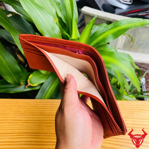 Ví Mini Da Cá Sấu Thật – Khẳng Định Phong Cách Nam Giới Ví nam da cá sấu thật VFA2 với thiết kế gai đuôi sang trọng