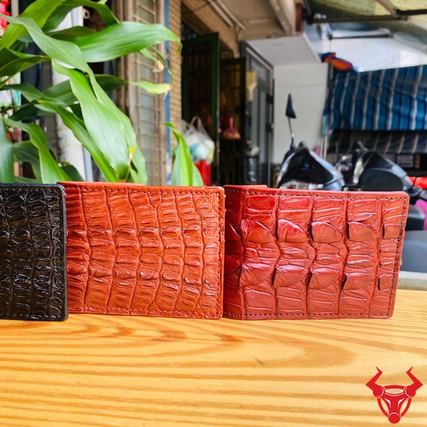 Phụ kiện da cá sấu thời thượng – ví mini VFA1 Ví da cá sấu VFA1 vân lưng tự nhiên – phiên bản độc nhất.