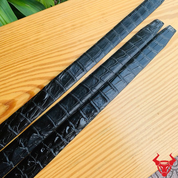 Phụ Kiện Nam Cao Cấp – Thắt Lưng Da Cá Sấu Dây lưng cá sấu liền gù màu đen dành cho doanh nhân nam.