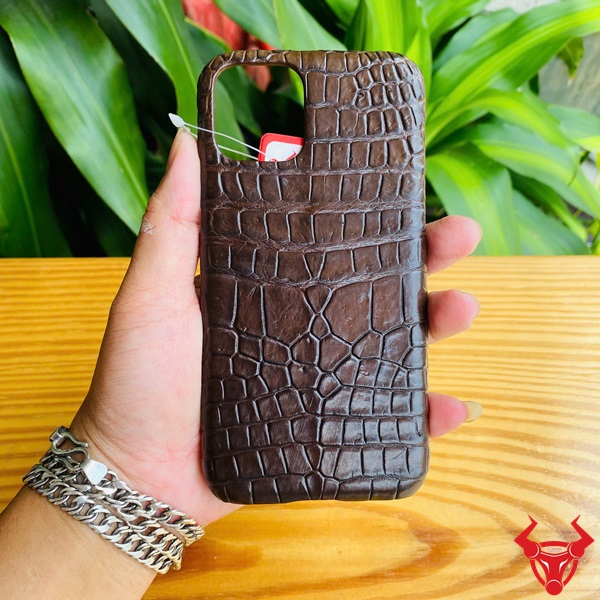 Thời trang và bền bỉ – Ốp dán da cho người hiện đại Ốp da dán iPhone 11 Pro cho người sành điệu.