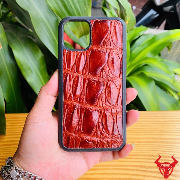 Sự khác biệt đến từ chi tiết – Ốp da thủ công Ốp lưng iPhone 11 Pro da thật thủ công.