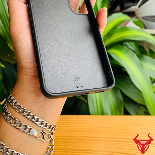 Nâng tầm phong cách cùng ốp lưng da đuôi cá sấu OSCA2 Ốp lưng Samsung S22 da đuôi cá sấu nâu đất, phong cách thời trang, nâng tầm.