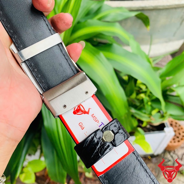 Món quà lý tưởng cho nam giới thành đạt Thắt lưng cá sấu TSK33 cho doanh nhân – vừa gọn vừa lịch lãm.