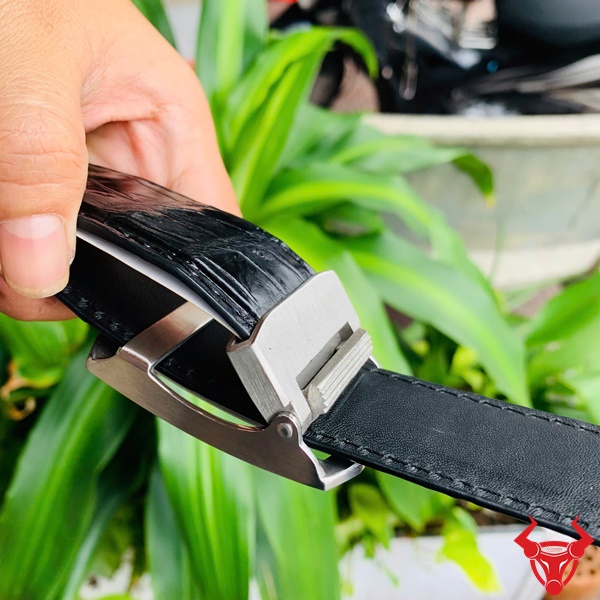 Thắt lưng TSK33 – sự lựa chọn của doanh nhân Thắt lưng TSK33 dành cho nam giới yêu thích sự tối giản và đẳng cấp.