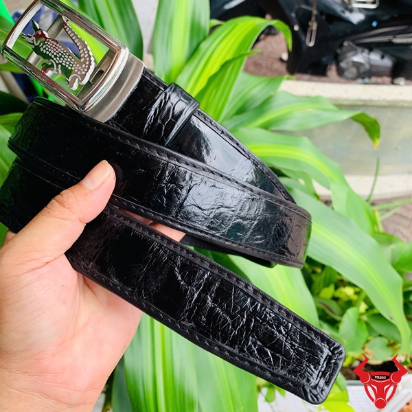 Thắt lưng da thật kèm mặt khóa cá sấu nổi bật Thắt lưng ray trượt cá sấu – cơ chế điều chỉnh thông minh tiện lợi.
