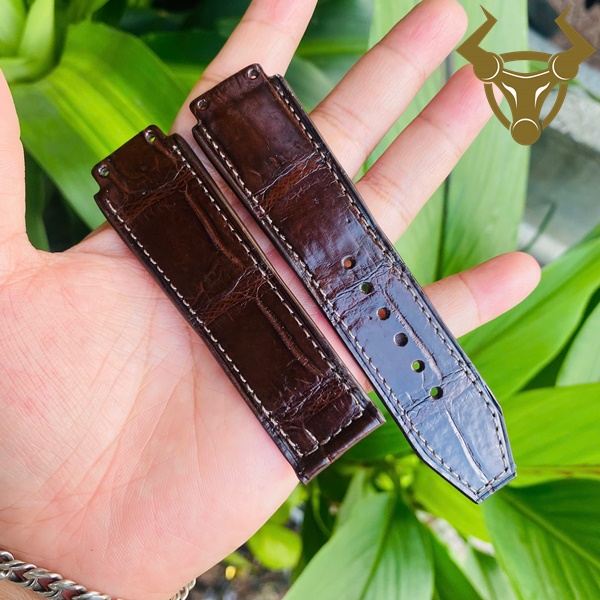 Sang trọng cùng dây đồng hồ Hublot da cá sấu màu nâu socola Dây đồng hồ Hublot da cá sấu nâu socola đẳng cấp, kích thước 19-25-22mm.