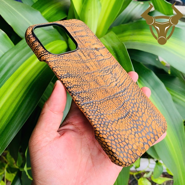 Ốp iPhone 16 Pro Max Da Chân Đà Điểu Wax – Đậm Chất Riêng Ốp da thật iPhone 16 Pro Max – chân đà điểu wax cao cấp.