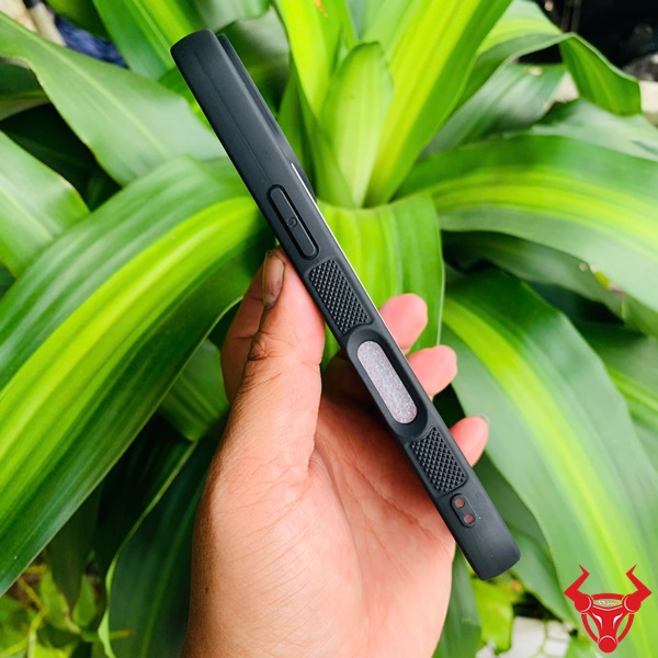 Cứng cáp Phôi Ốp Lưng Da iPhone 16Pro Viền Đen Ốp lưng da iPhone 16Pro viền đen cứng cáp, chắc chắn, dễ thiết kế.