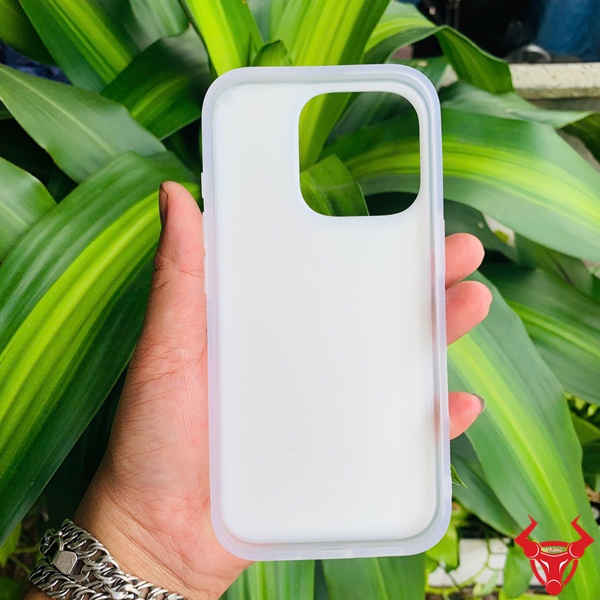 Chắc chắn và Bảo vệ Ốp Lưng iPhone 16Pro Viền Trắng Ốp lưng da iPhone 16Pro viền trắng chắc chắn, bảo vệ tuyệt đối, dễ thiết kế.