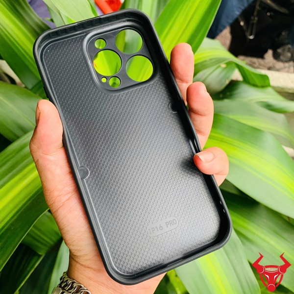 Chắc chắn và Cứng cáp Ốp Lưng iPhone 16Pro Ốp lưng da iPhone 16Pro chắc chắn, dễ thiết kế.