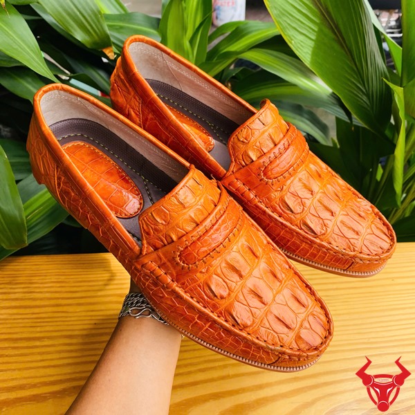 Giày Tây Da Cá Sấu – Sự Kết Hợp Hoàn Hảo Giữa Chất Liệu Và Dáng Form Giày nam lịch lãm cho quý ông cao.