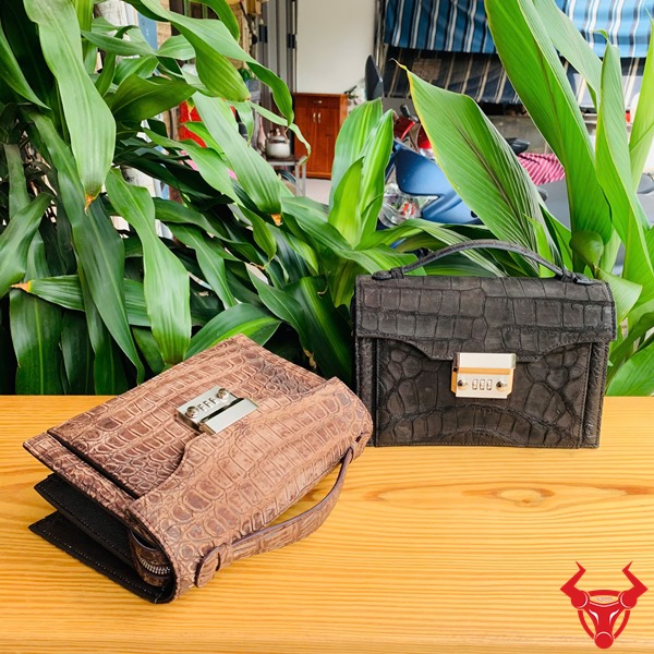 Túi Clutch TTL04 – Da Cá Sấu Nubuck Tinh Tế, Đẳng Cấp Túi clutch TTL04 da cá sấu nubuck phong cách, sang trọng.