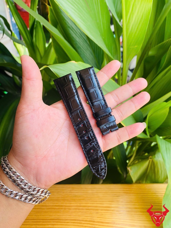 Dây Da Cá Sấu Size 22-18mm Màu Đen Lịch Lãm Dây đồng hồ da cá sấu size 22-18mm màu đen lịch lãm.